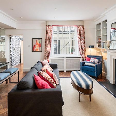 Appartamento Cozy Flat With Patio In The Heart Of Pimlico Londra Esterno foto